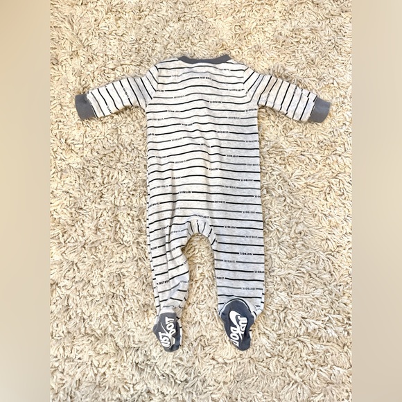 Nike Sleeper/Outfit Bundle - Picture 7 of 8